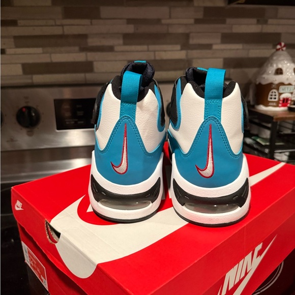 Nike Teal and White Air Griffey Max 1 Sneakers Aqua - Picture 2 of 4